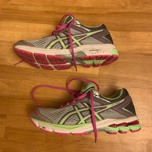 ASICS running shoes size 7